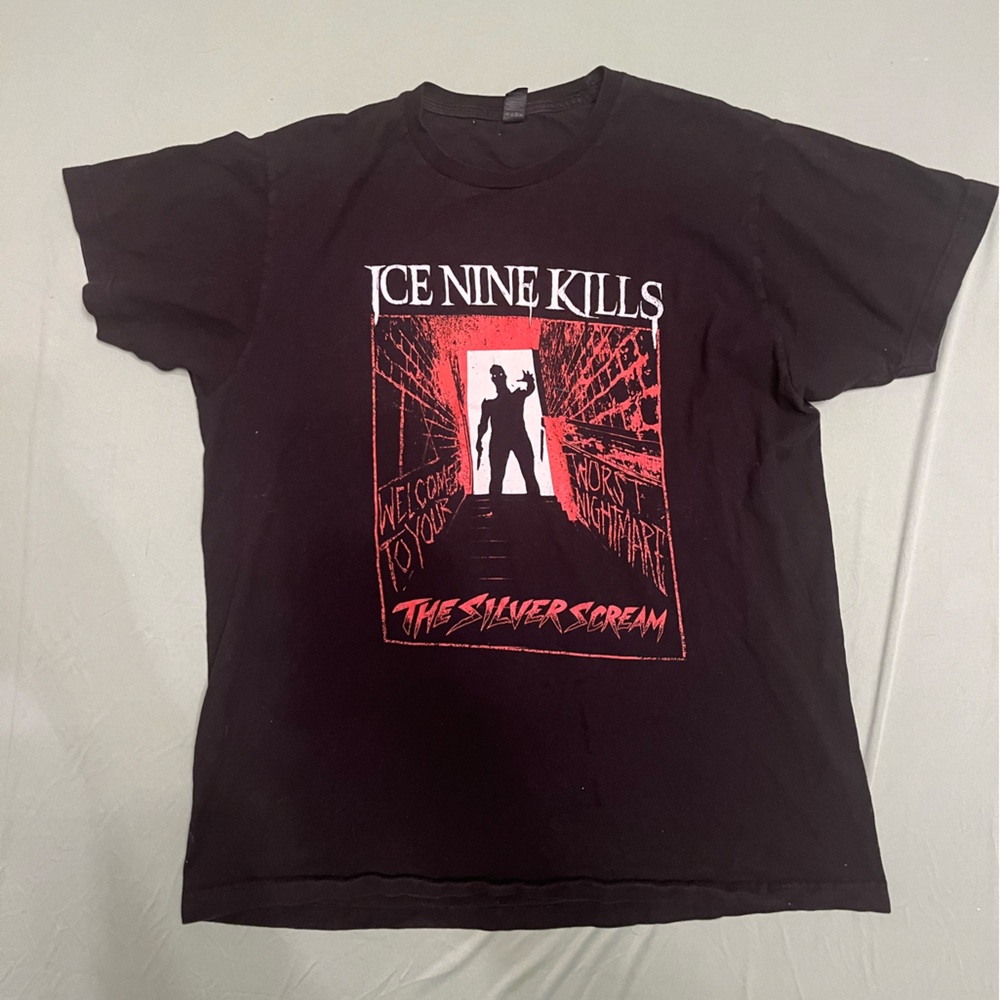 Red and Black Short Sleeve Graphic Tee